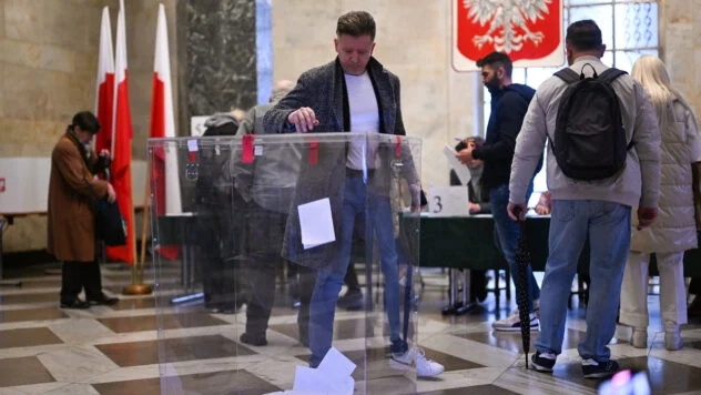 В Польше проходит второй тур президентских выборов