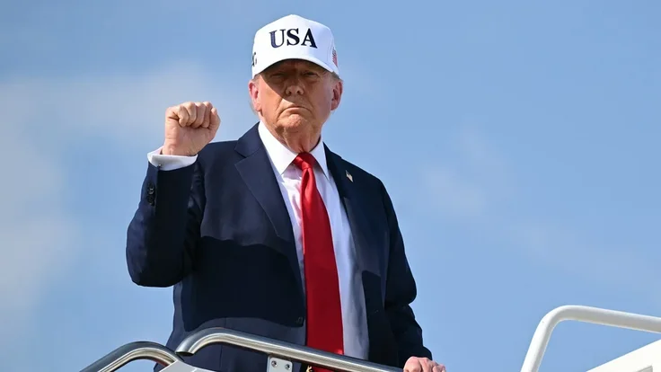 Президент США Дональд Трамп планирует объявить о новом пакете вооружений для Украины, включающем наступальное оружие