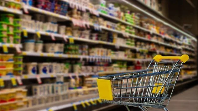 Nestlé и другие бренды откажутся от искусственных красителей: как меняется продуктовый рынок США