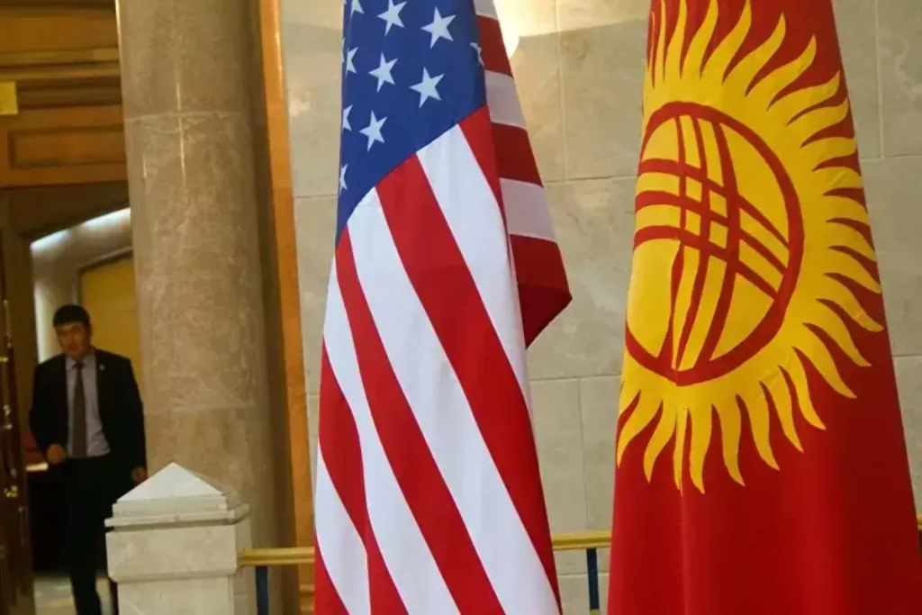 США отправили новую партию гуманитарной помощи в Кыргызстан, поддержав социальный сектор и уязвимые группы населения с помощью 29 тонн чечевичной смеси.