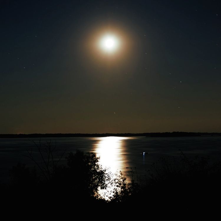 Как Луна влияет на нас: объяснение влияния лунных циклов