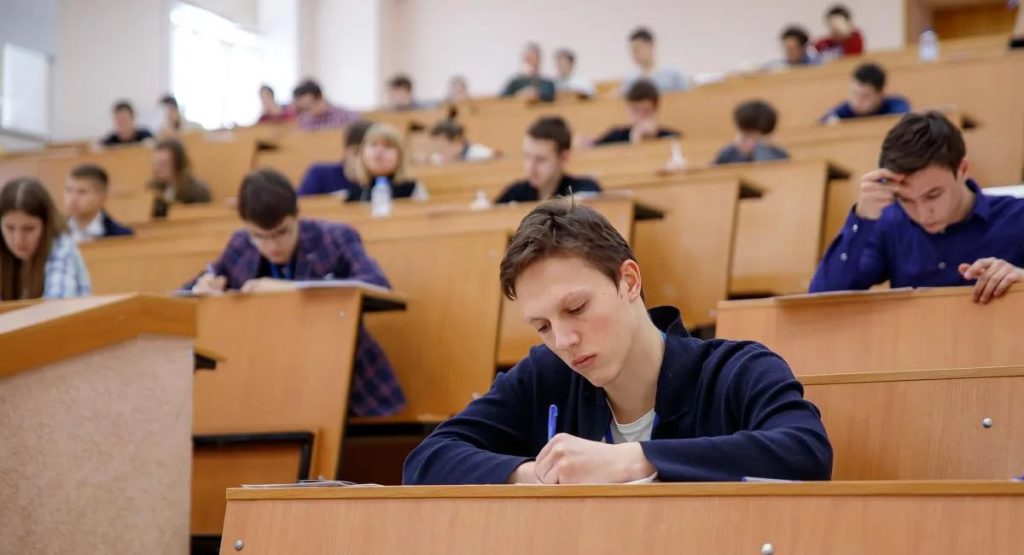 Отток иностранных студентов из Кыргызстана: какие причины?