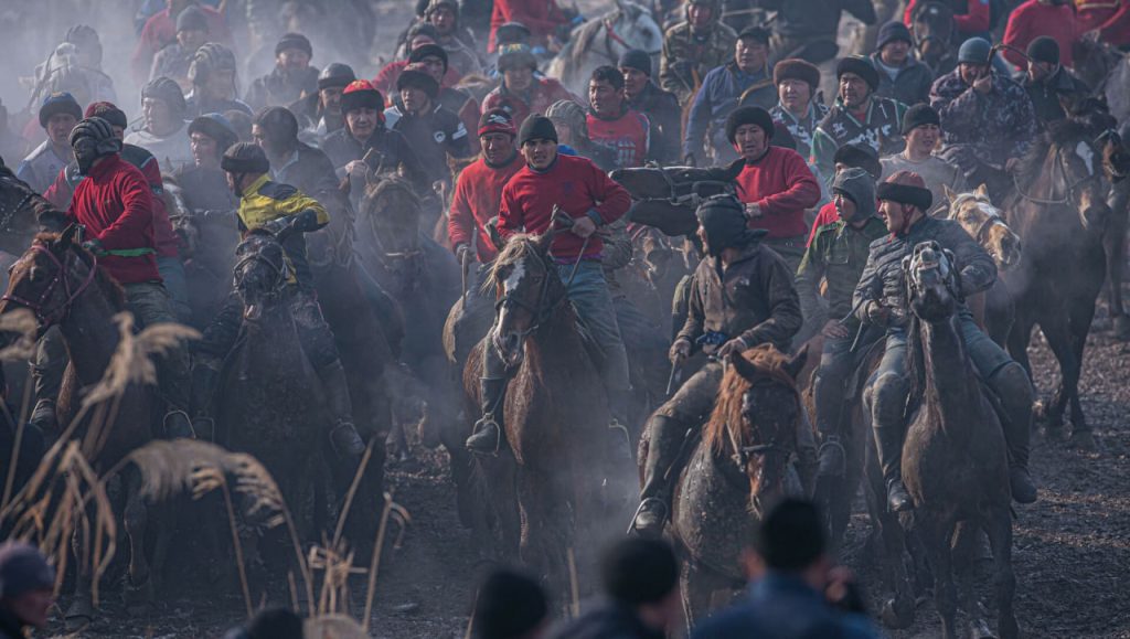 Арест игроков аламан улака в Кыргызстане