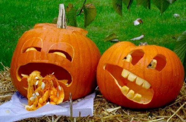 Неожиданные светильники из тыквы: люди делятся креативом