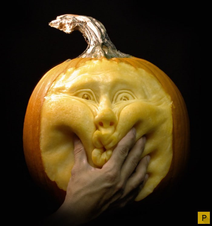 Неожиданные светильники из тыквы: люди делятся креативом