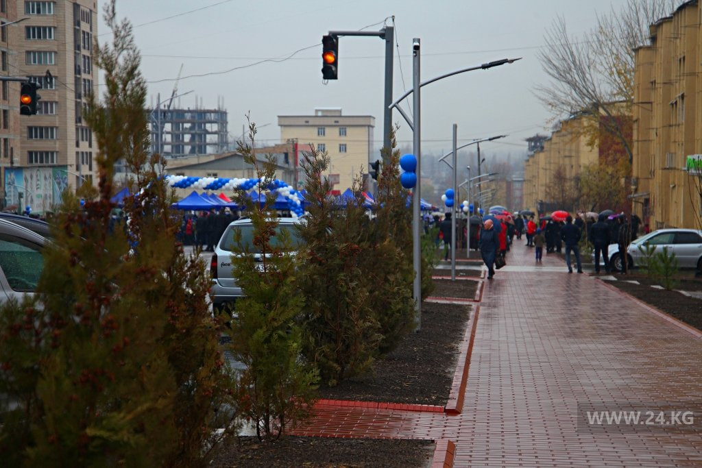 В Оше обновляют центральную улицу: как изменится облик города В Оше началась реконструкция улицы Абдыкадырова