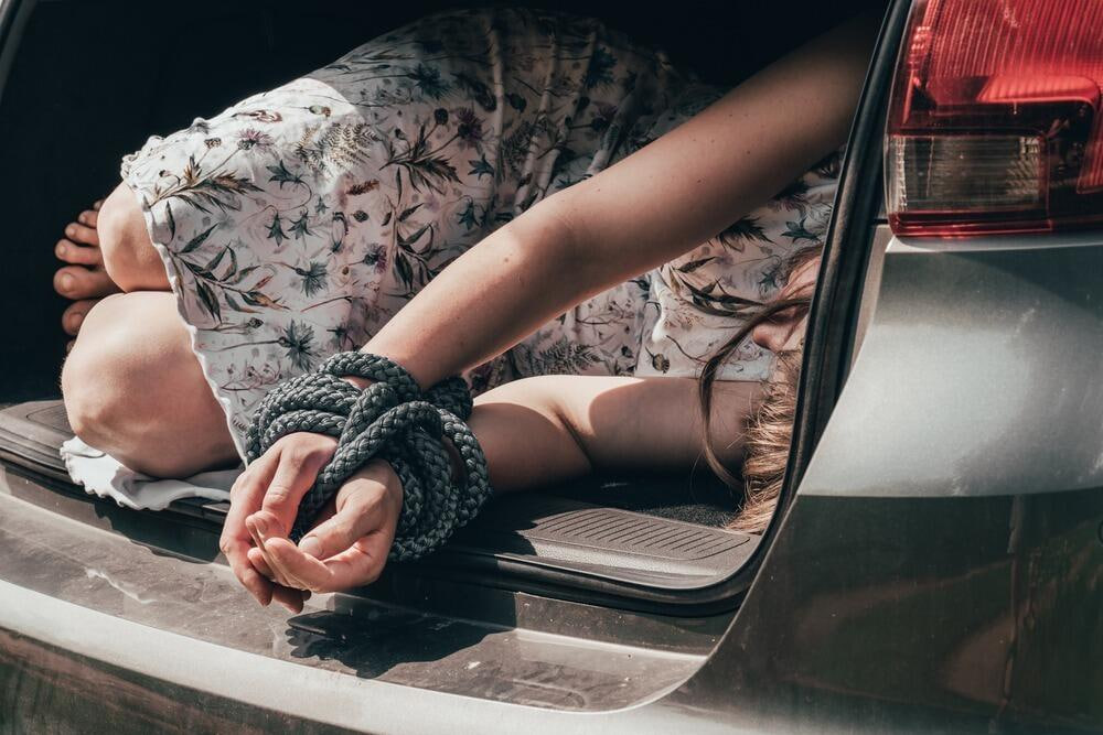 В Шымкенте расследуют случай насильственного удержания двух сестер из Кыргызстана Полиция расследует случай насилия над Кыргызстанками