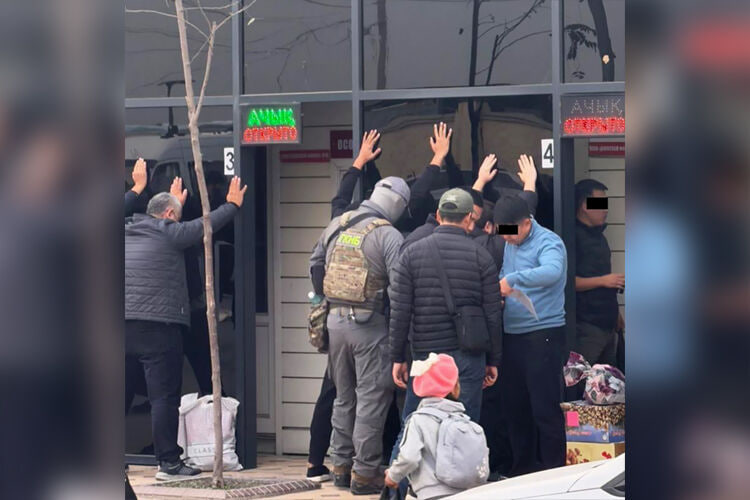 ГКНБ ликвидировал сеть нелегальных обменников в Оше