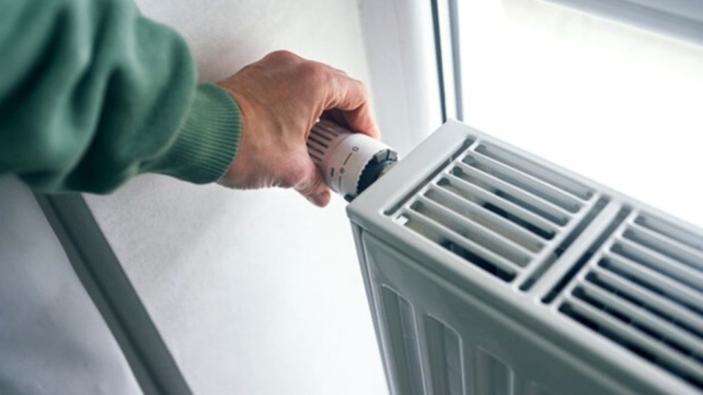 В Бишкеке дали старт отопительному сезону: тепло уже поступает в соцобъекты В Бишкеке стартовал отопительный сезон 2025–2026