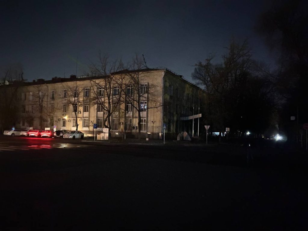 Бишкек в темноте: отключения света ради экономии энергии