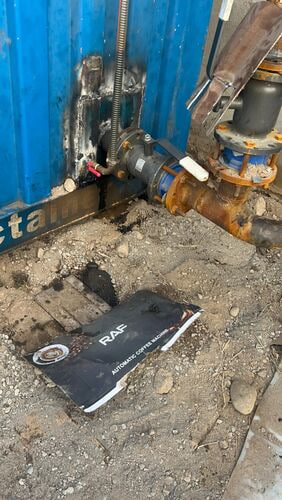 Жители «Восток-5» в Бишкеке жалуются на химический запах