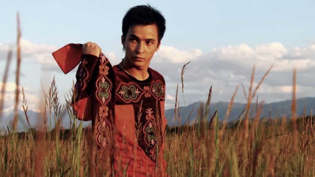 Кто такой Атай Омурзаков и как он стал знаменитым