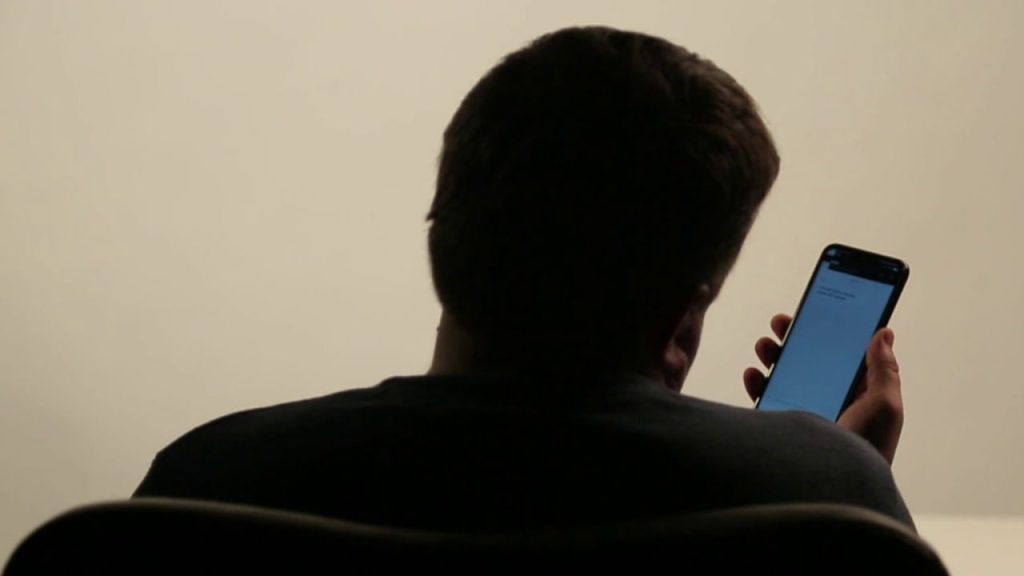 В Кыргызстане мошенники представляются Нацбанком: как не попасться на уловку Мошенники стали выдавать себя за Нацбанк Кыргызстана