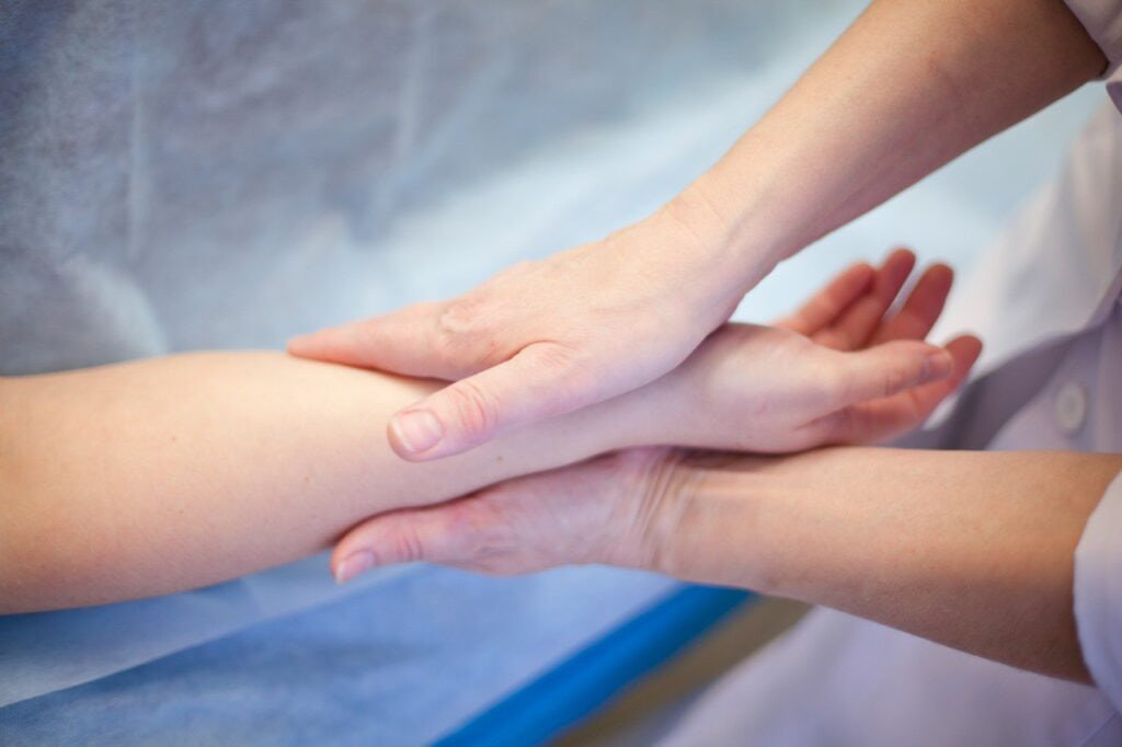 Суд вынес приговор психологу по делу девочки с аутизмом Психолога осудили на 6 лет по делу девочки с аутизмом