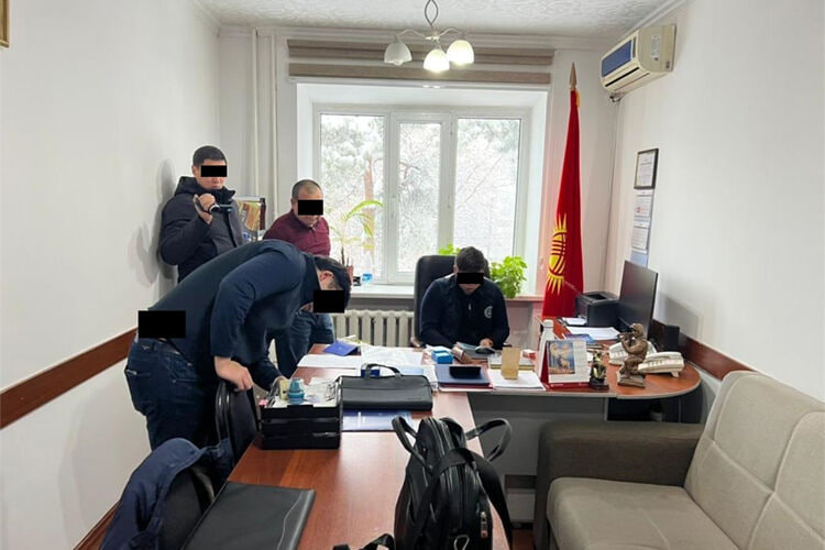 Задержание полковника МВД по подозрению во взятках