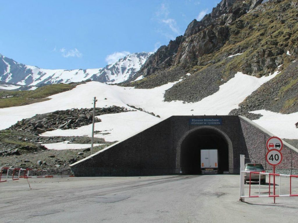 Временно ограничено движение на перевале Тоо-Ашуу