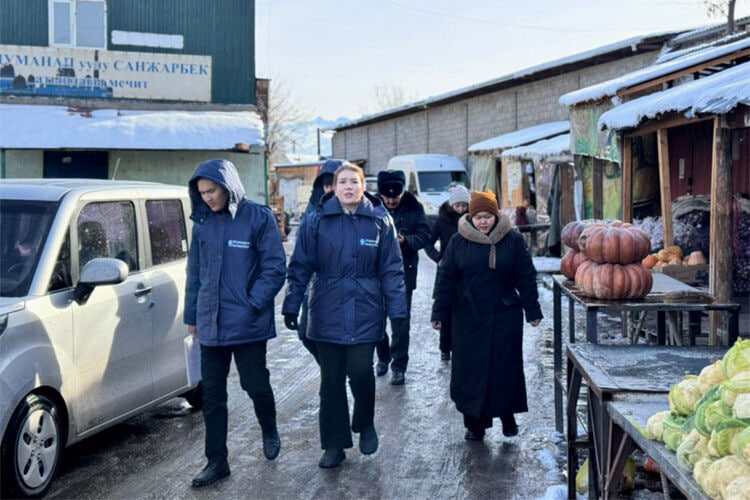 Рейды в Бишкеке: как власти борются с детским попрошайничеством