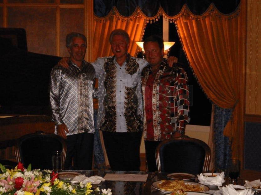 Обнародованы документы по делу Эпштейна: кто на фото?