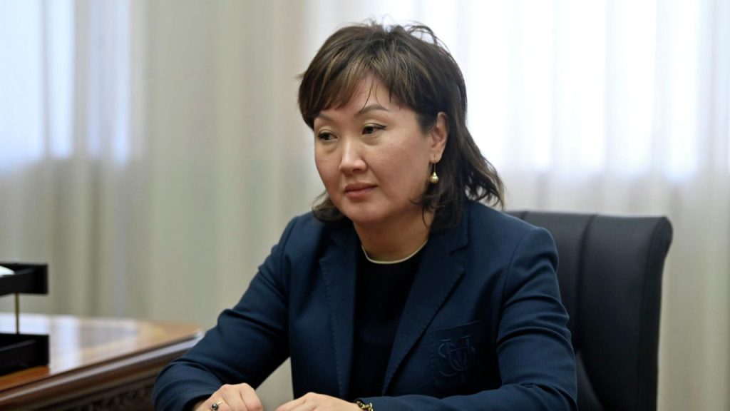 Убийство матери троих детей в Бишкеке: омбудсмен требует жесткой реакции на семейное насилие Убийство в Бишкеке: омбудсмен о семейном насилии