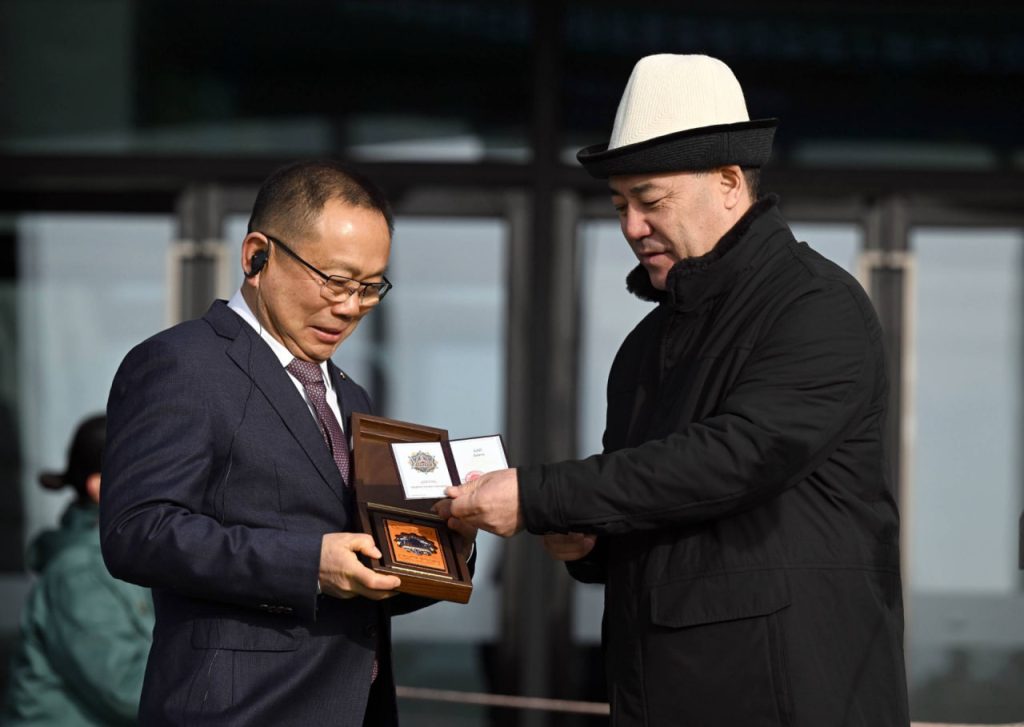 В Бишкеке открыли завод по выработке энергии из мусора