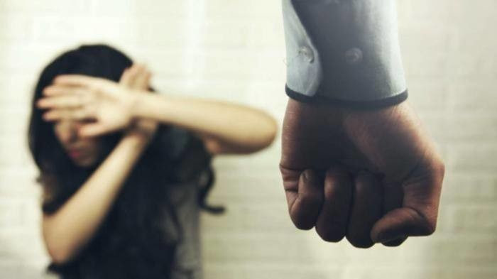 Видео из соцсетей и конфликт у магазина: что выяснила милиция в Чуйской области Милиция проверила видео о семейном конфликте