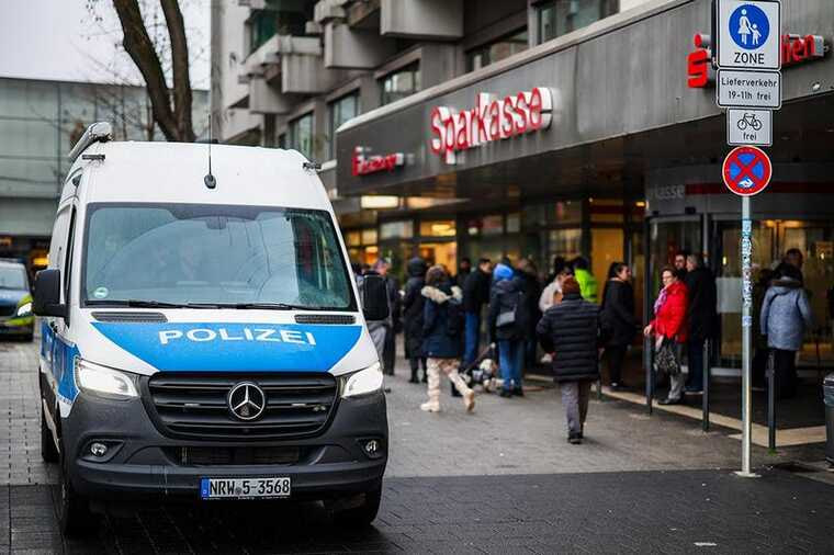 Грабители вскрыли банк в Германии и унесли до 90 млн евро