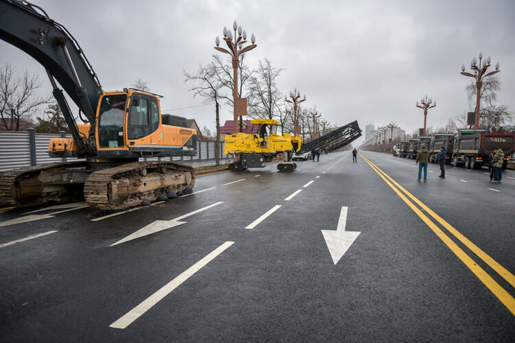 В Бишкеке строят подземные переходы на пр. Айтматова