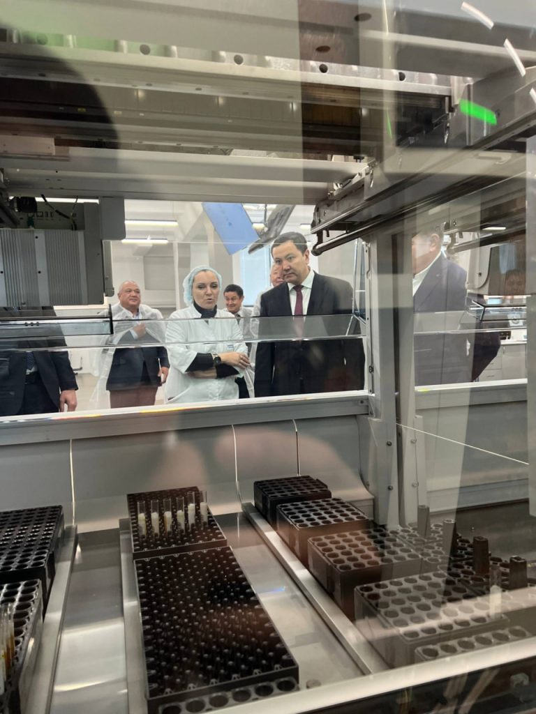 Минздрав готовит референс-лабораторию в Бишкеке: что это