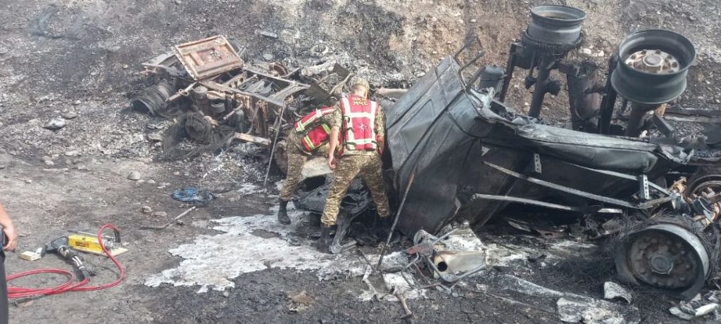 Бензовоз загорелся на трассе Бишкек — Ош: что произошло