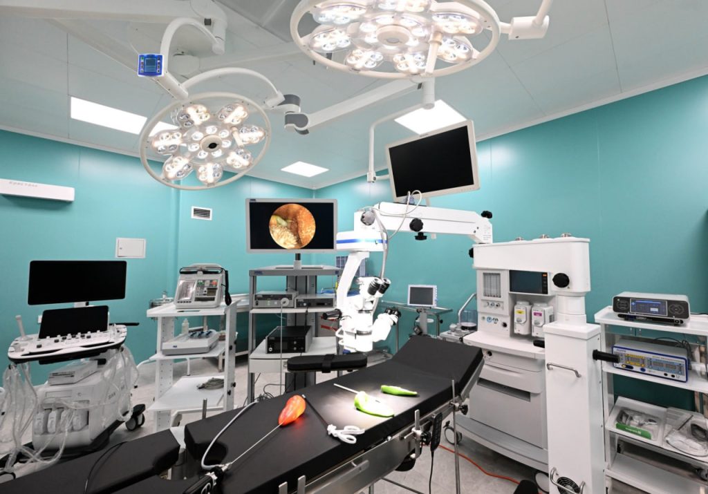 В Бишкеке открыли новый медкомплекс ГКНБ: лечить будут не только сотрудников В Бишкеке открыли новый медкомплекс-госпиталь ГКНБ