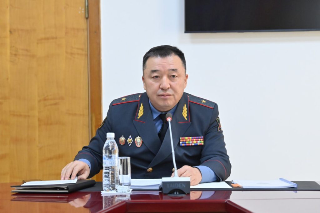 Школьный рэкет в Кыргызстане вырос: отчет МВД