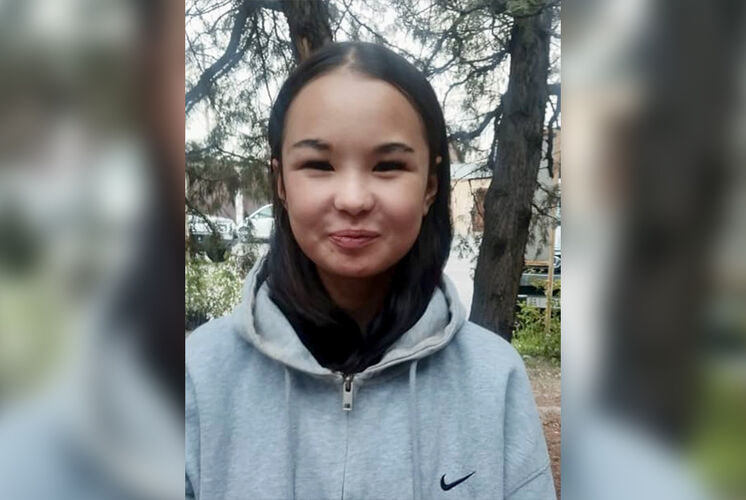 В Бишкеке пропали две школьницы: фото и описание внешности