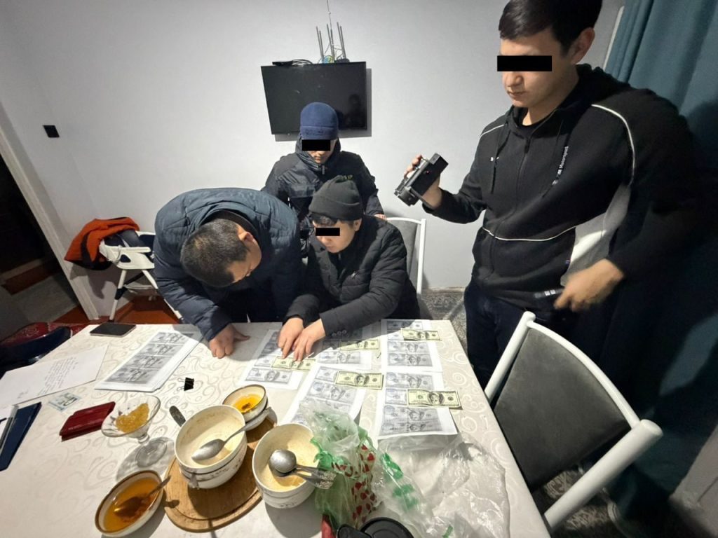 ГКНБ задержали руководство УВД Бишкека: подробности дела