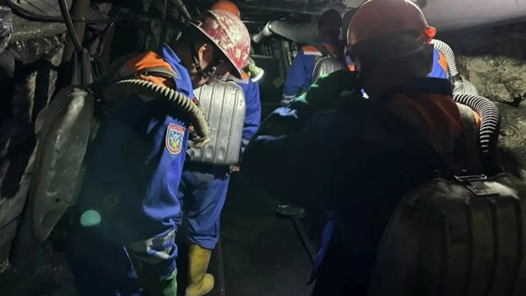 Выброс газа на шахте Баткен Мунай: что известно про аварию