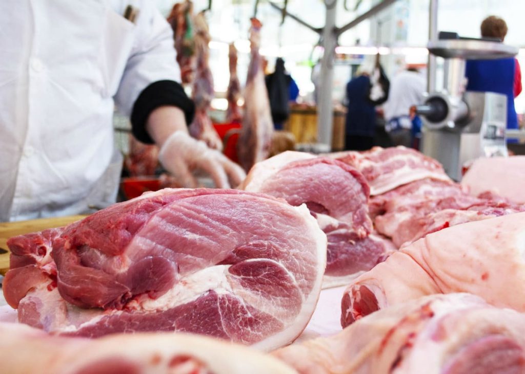 В КР запустят кластер для снижения цен на мясо: что это такое