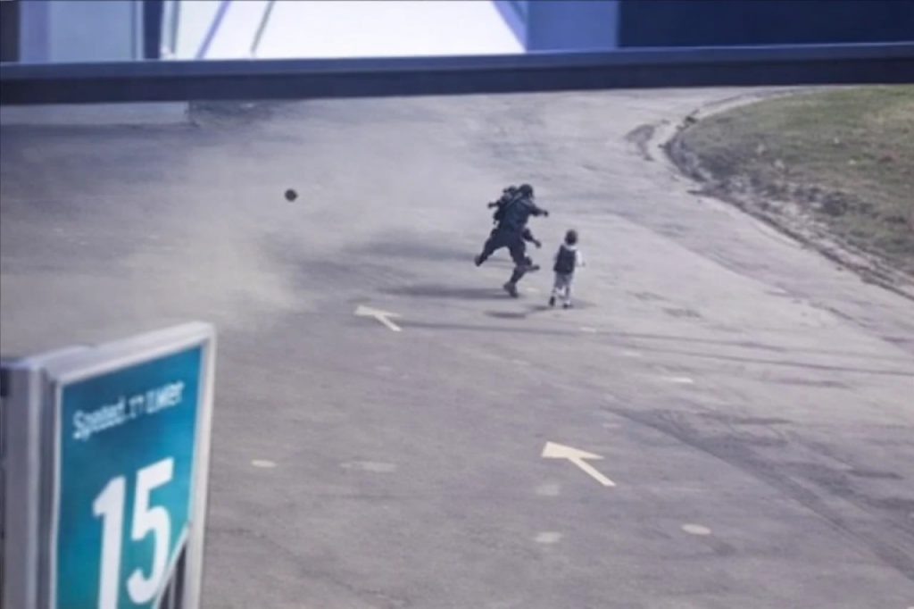 ДТП в Кыргыз-Чек: авто сбило мужчину на глазах детей