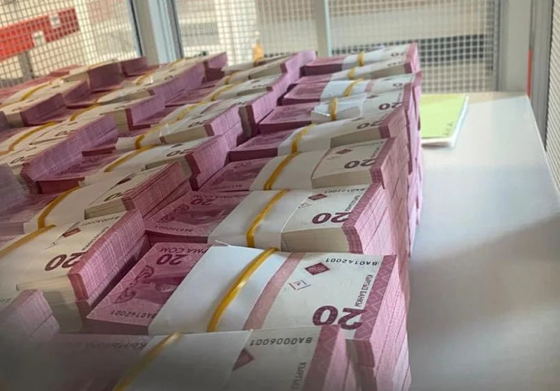 «Сами печатаем деньги»: Жапаров заявил о запуске производства сома в Кыргызстане Теперь сомы печатают в Кыргызстане: заявление Жапарова