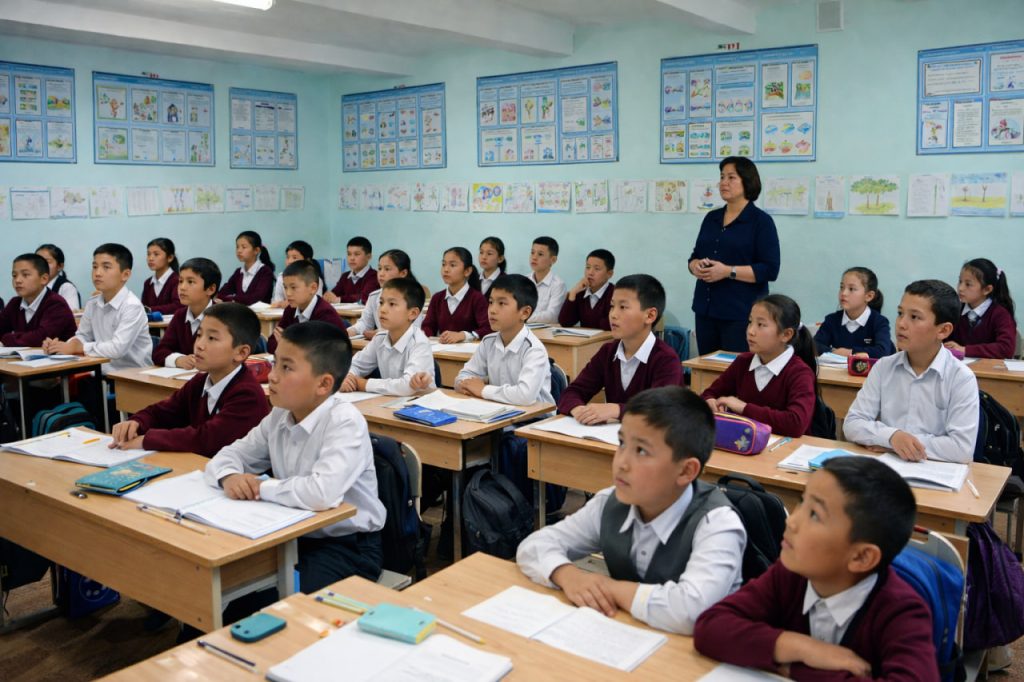 Как отправить ребенка в школу в Кыргызстане: инструкция для поступления в первый класс в 2026