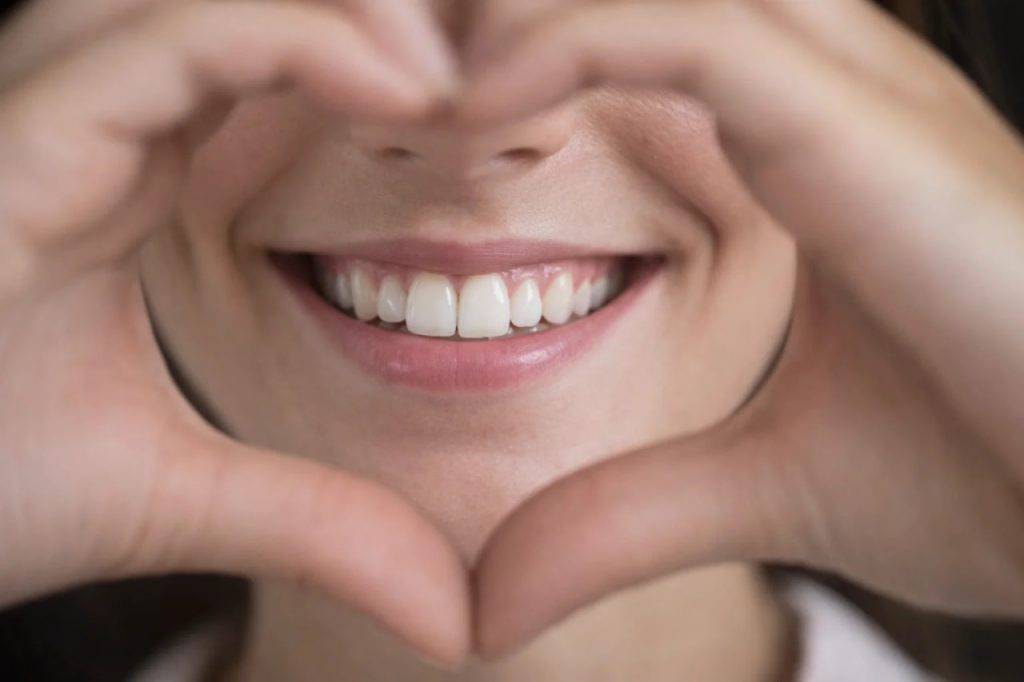 К чему снятся зубы: все толкования по разным сонникам К чему снятся зубы: выпадают, болят, белые — все толкования