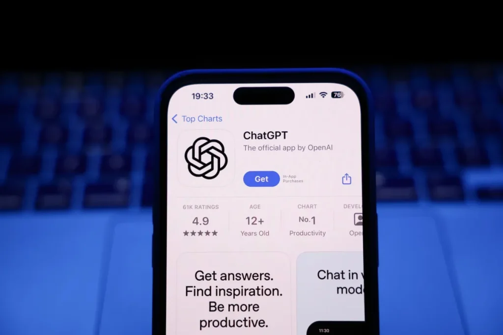 OpenAI отменила ограничения на текстовые чаты в ChatGPT, представила модели GPT-5.6 Luna и Sol и добавила новый режим «Думай» для сложных запросов.